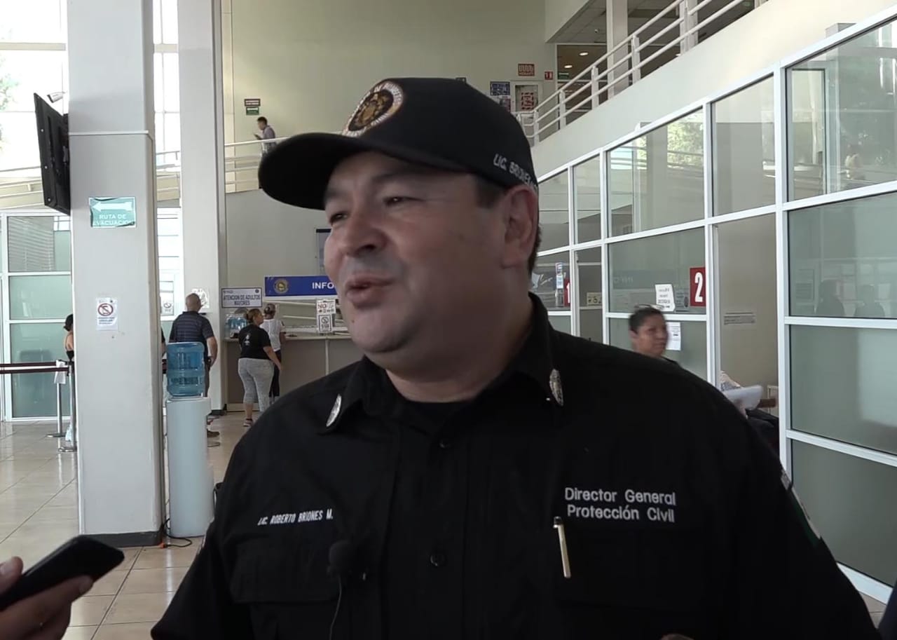 Llama Protección Civil a no arrojar basura y escombro en diques.