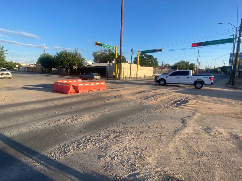 Bachea la JMAS zanja abierta por hundimiento