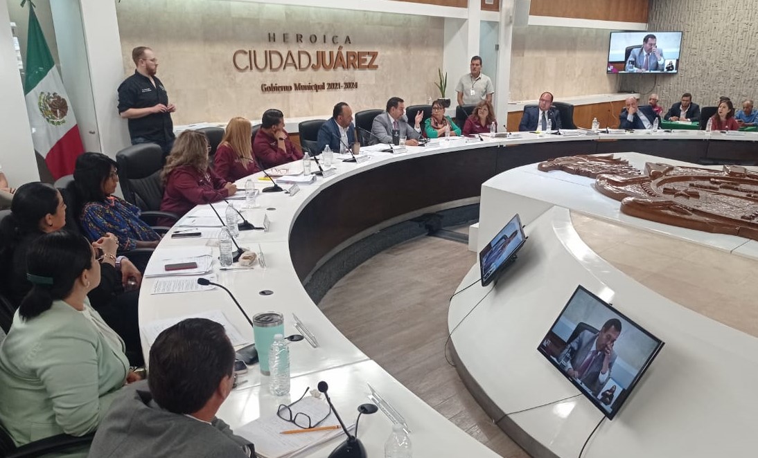 Exhorta Cabildo al estado a restablecer reparto de libros de texto y que se desista de controversia constitucional.