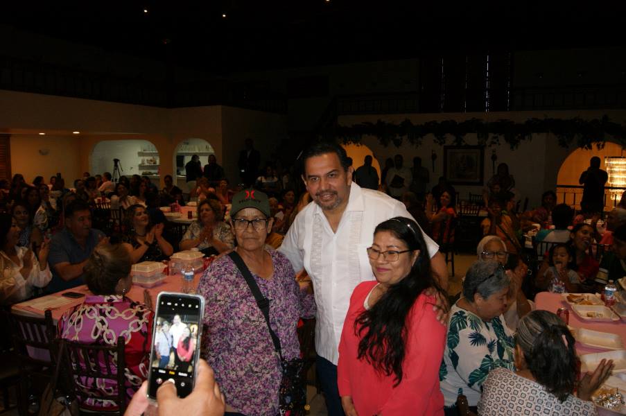 Acude Cruz Pérez Cuéllar y Rubí Enríquez a conferencias del programa Punto Rosa