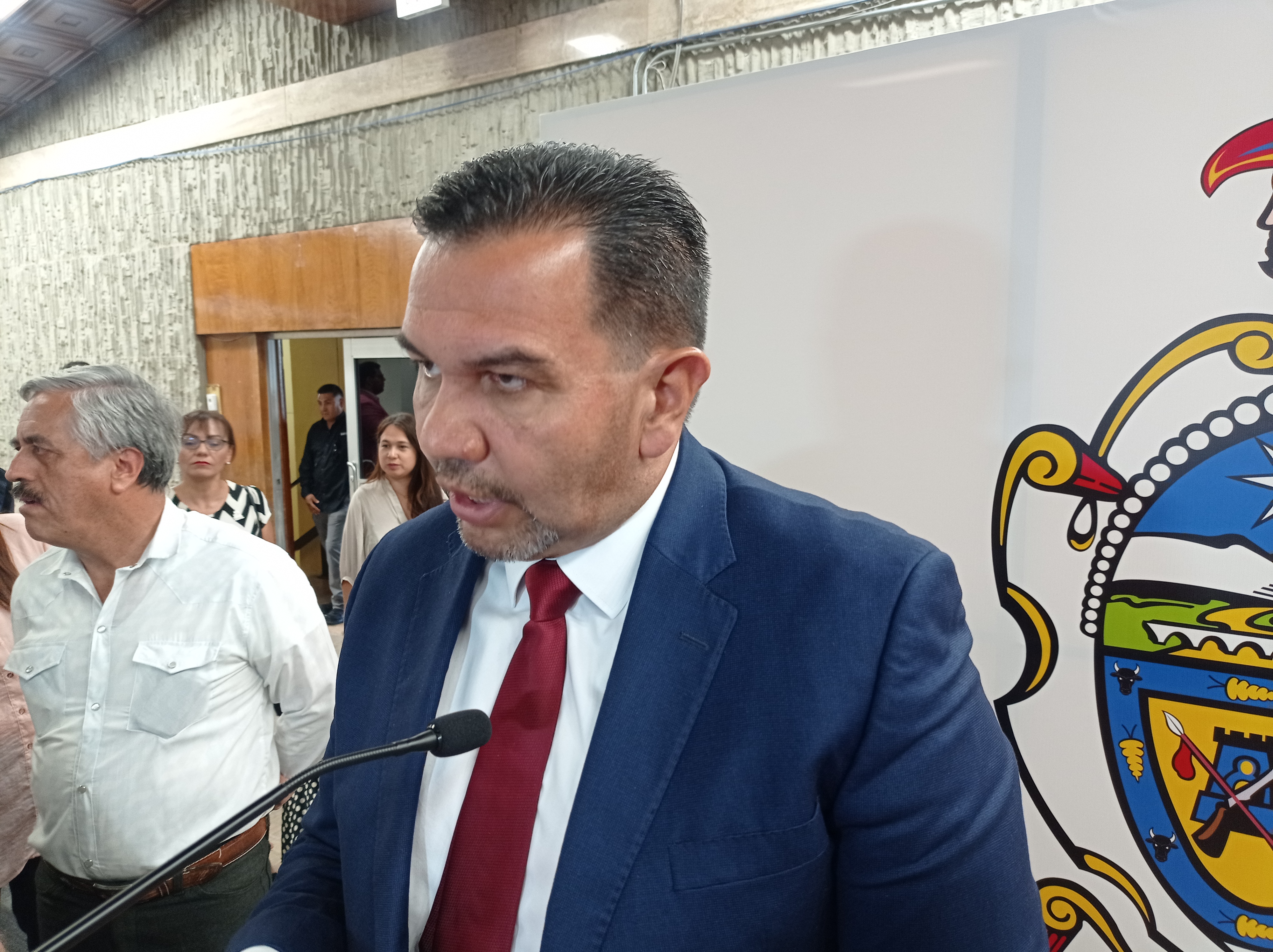 Espera alcalde éxito en gestiones para llevar agua a Los Kilómetros.