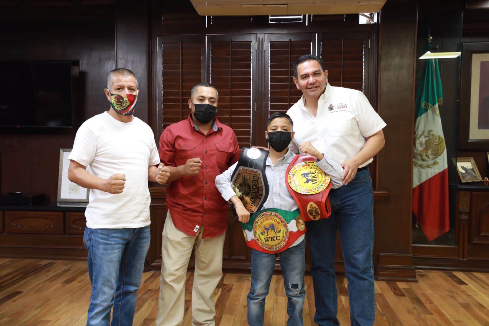 Recibe Presidente Municipal a deportista que participará en Campeonato Nacional de Kick Boxing