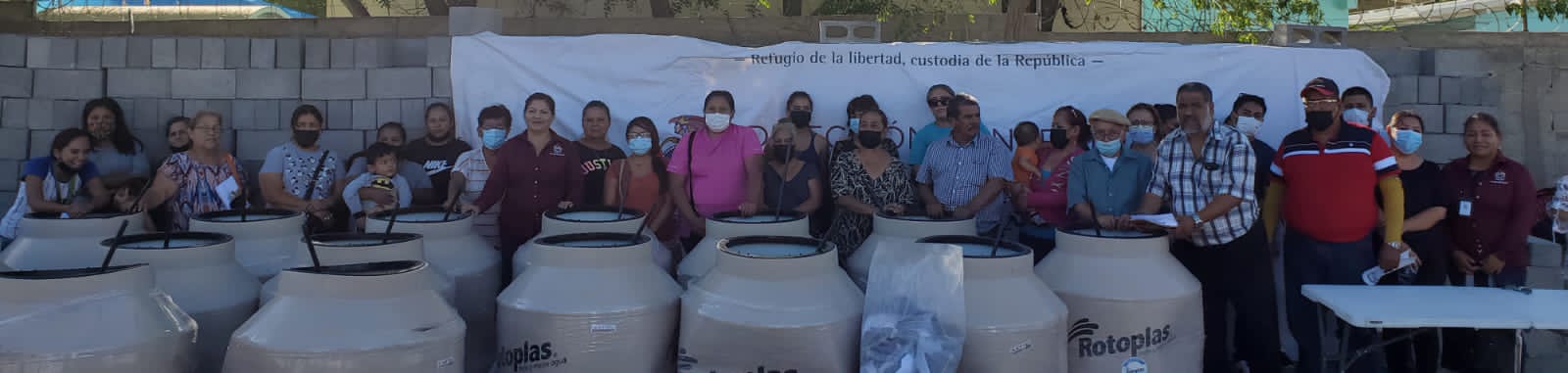 Inicia entrega de tinacos por Desarrollo Social