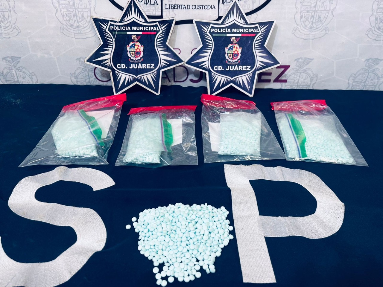 Detienen a cuatro con mas de 4 mil pastillas de fentanilo