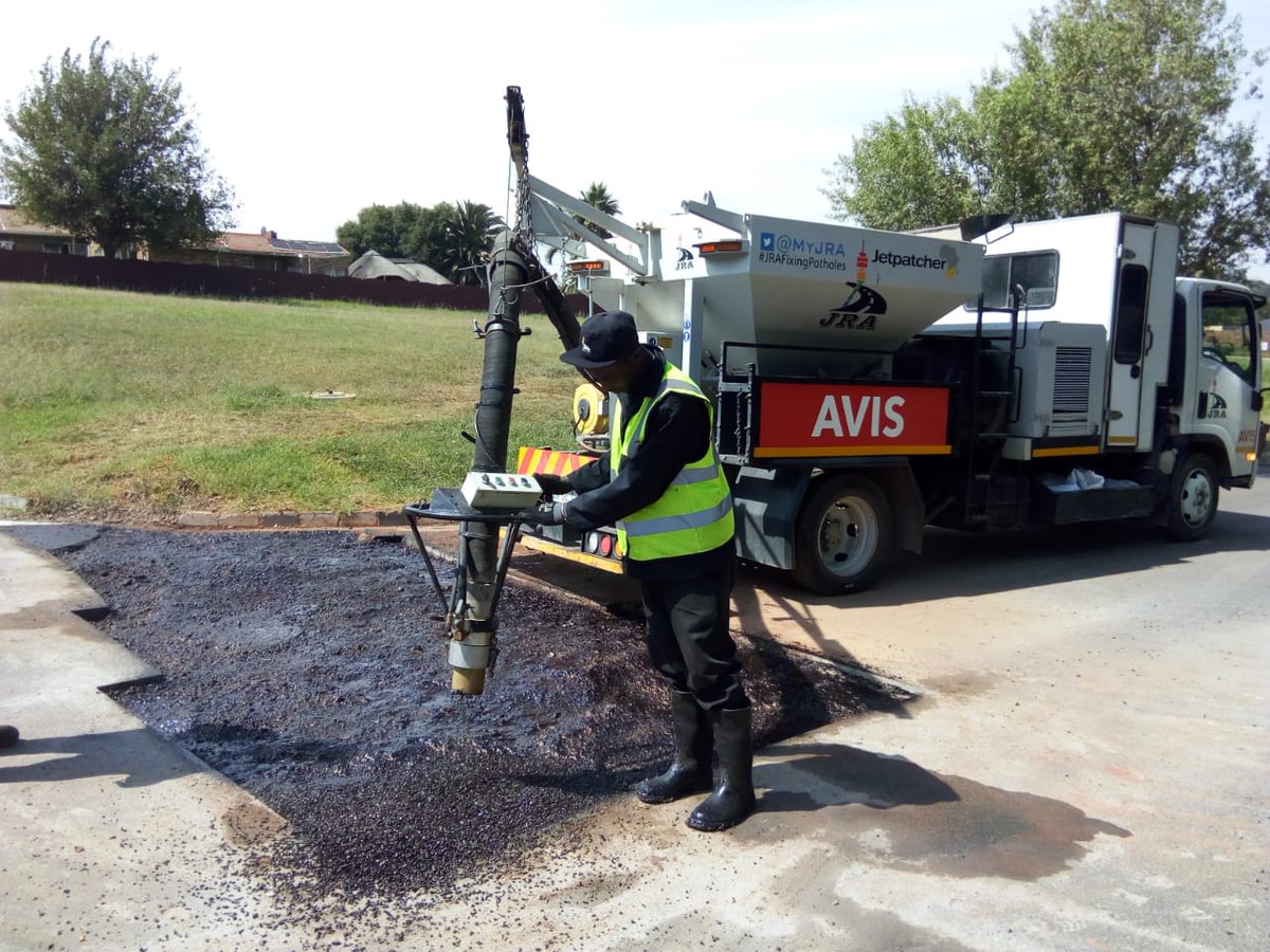 Municipio adquirirá seis máquinas equipadas para bacheo