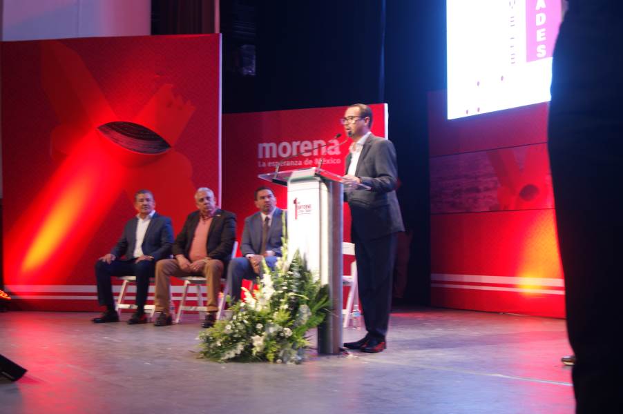 Ratifica regidor compromiso para reforzar al sistema educativo.