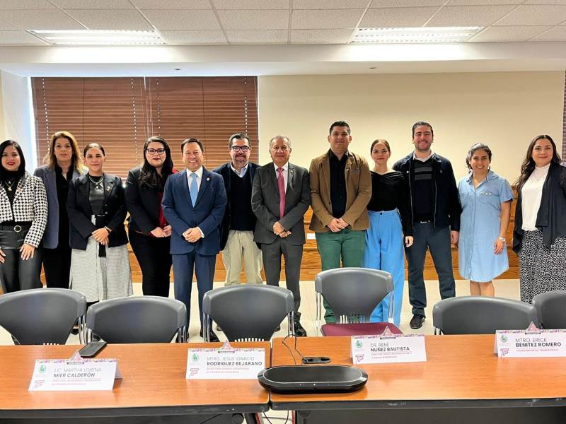 Reconocen programas de Medicina y Terapia Física de la UACH