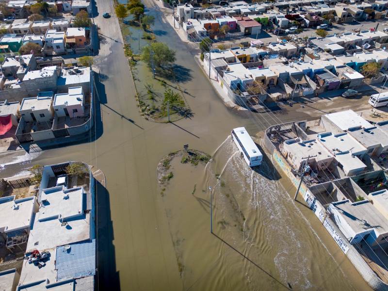 Atiende JMAS brote de aguas negras en Villas de Alcalá