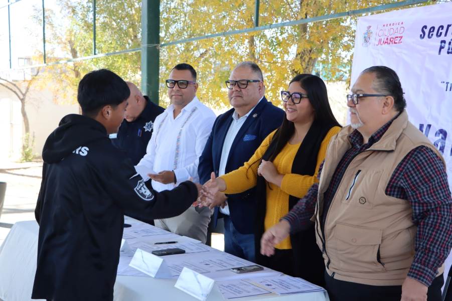 Concluyen más de cien personas programa “Valórate” en Secundaria Federal 15