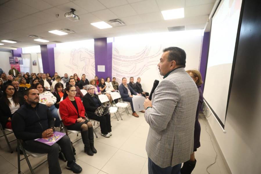 Funcionarios municipales rinden protesta como titulares de unidades de género