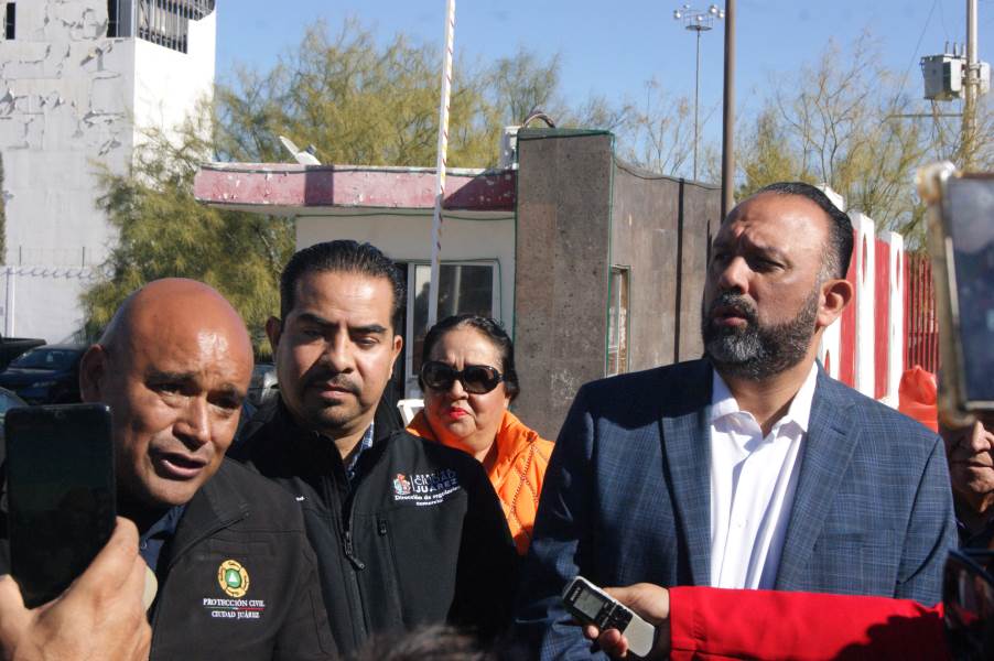 Mercados populares donan 19 mil 500 juguetes para campaña Santa Bombero