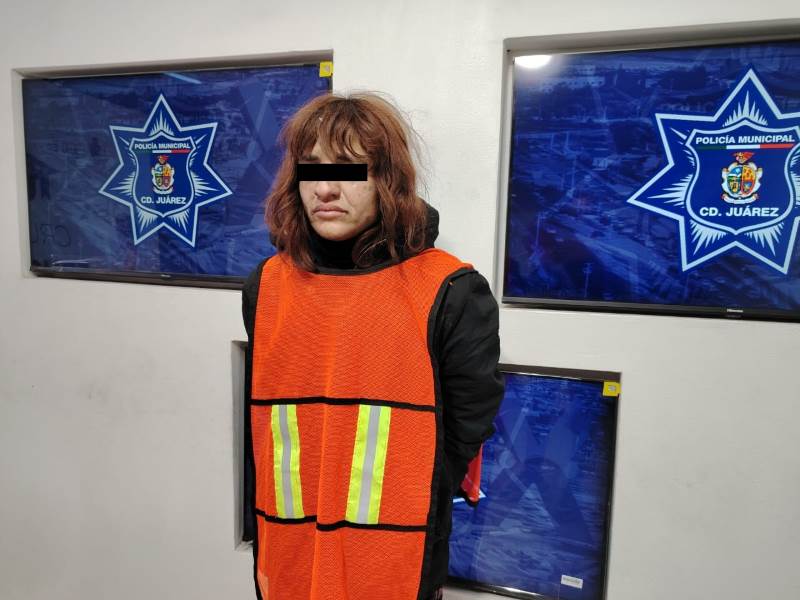 Detienen a mujer señalada por incendiar vivienda en Parajes de San José