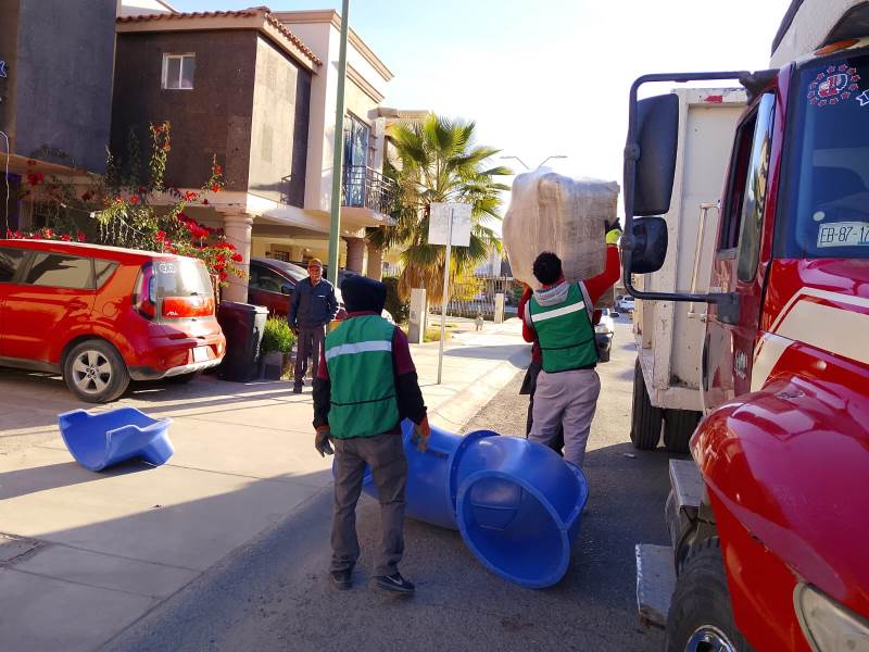 Realiza Gobierno Municipal megadestilichadero en Privada de Topasio