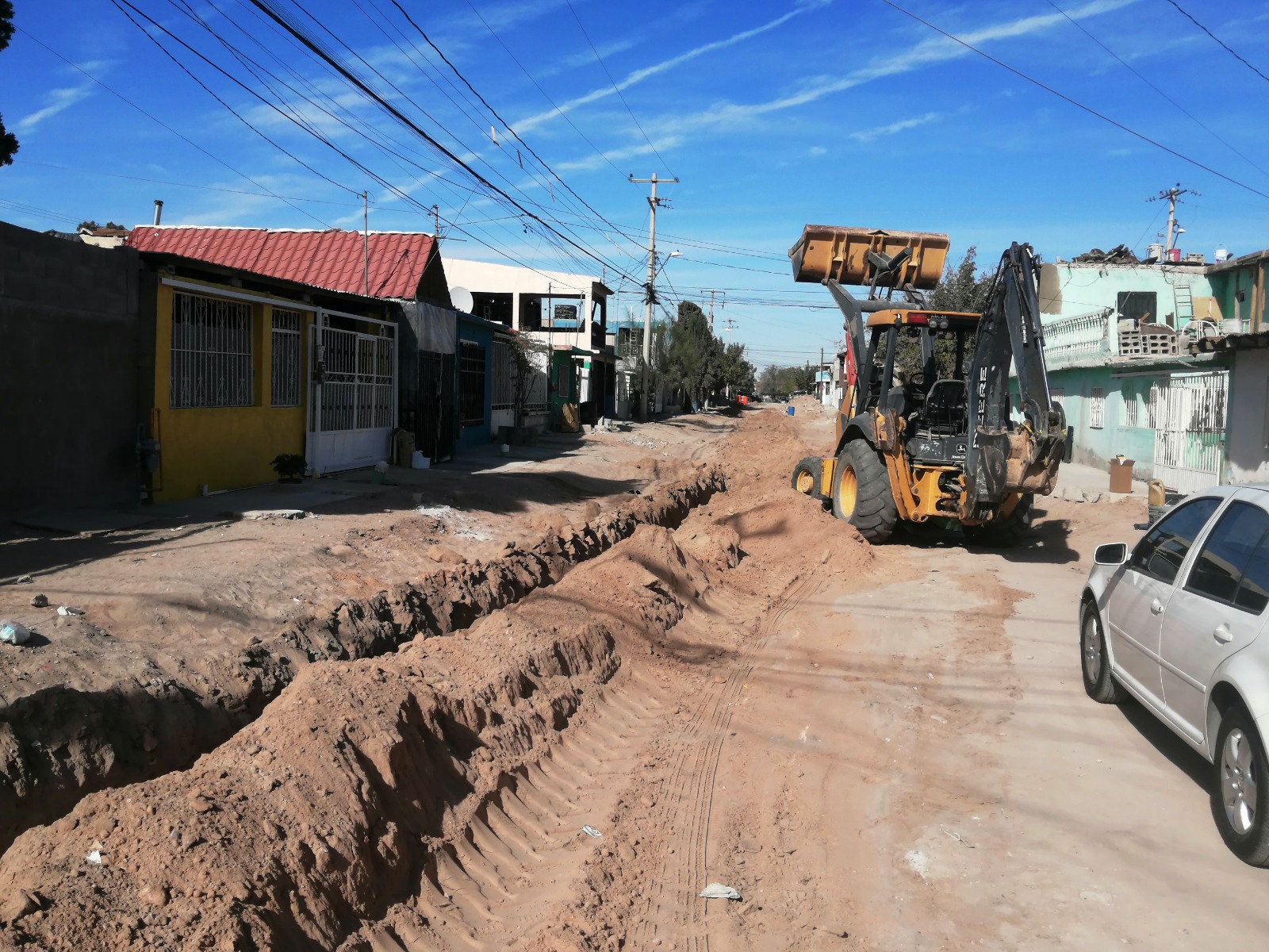 Avanza construcción de la calle Ejido Parritas en la colonia Terrenos Nacionales Sur
