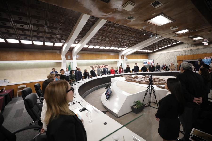 Reconocen trayectoria de Luz Elena Mears Delgado