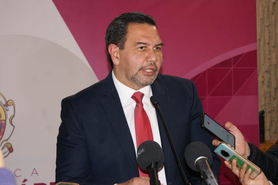 Llama alcalde a cerrar filas tras anuncio de candidaturas al Senado.