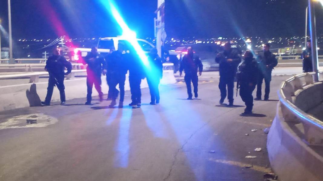 Policías municipales evitan suicidio de adolescente