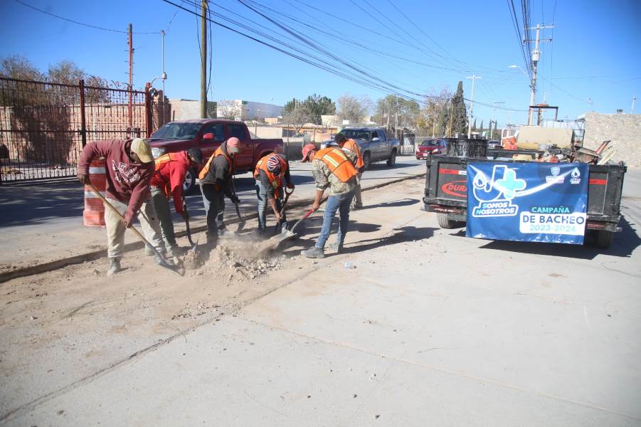 Realiza JMAS pruebas en línea morada de la calle Pascual Ortiz Rubio