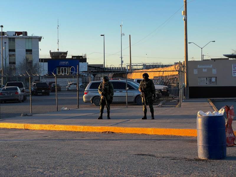 Refuerzan vigilancia al exterior del CERESO Número 3, ante posibilidad de disturbios.