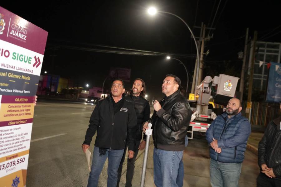Encendió Presidente Municipal nuevas luminarias en bulevar Gómez Morín