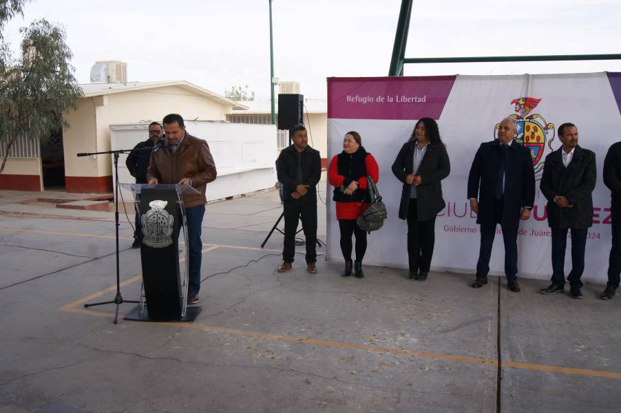 El apoyo a escuelas públicas es una inversión que vale la pena: Presidente Pérez Cuéllar