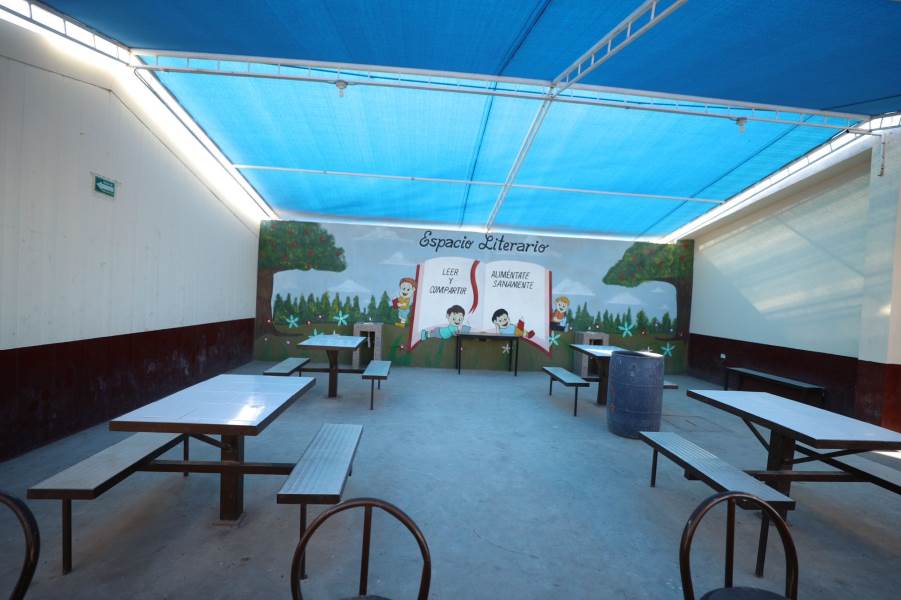 Benefician escuela primaria con obras de remodelación