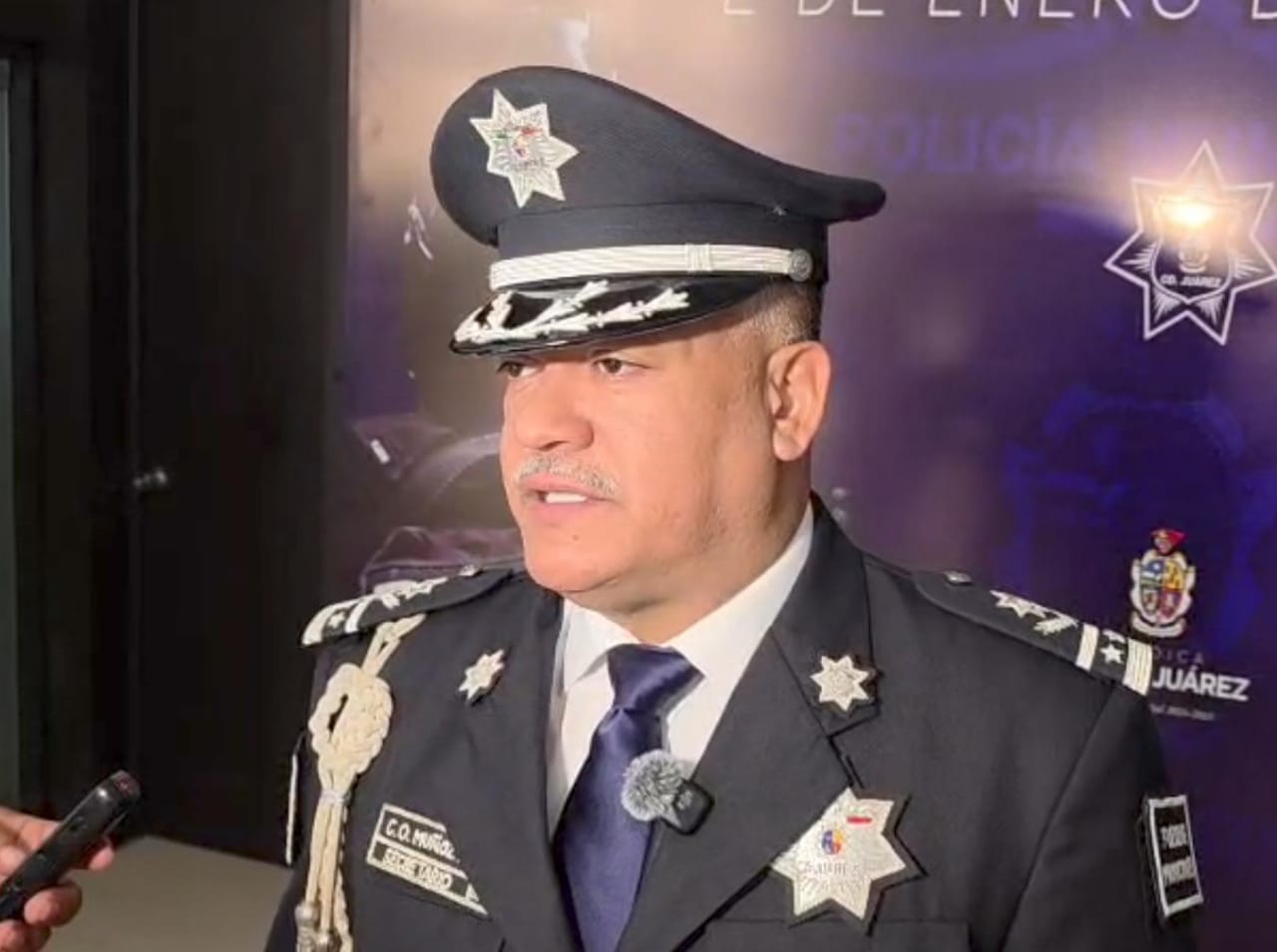 Celebran el día del Policía con reconocimiento a agentes.