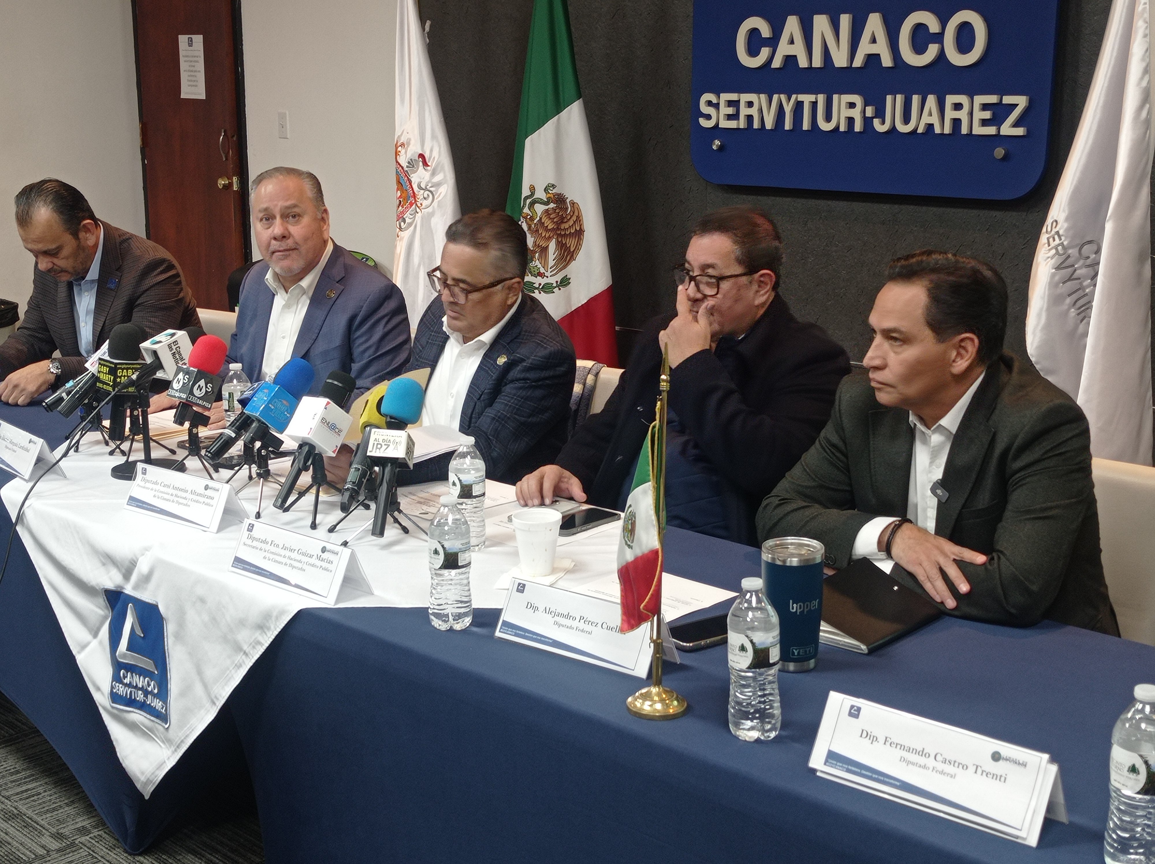 Analizan diputados competitividad de productos chihuahuenses.