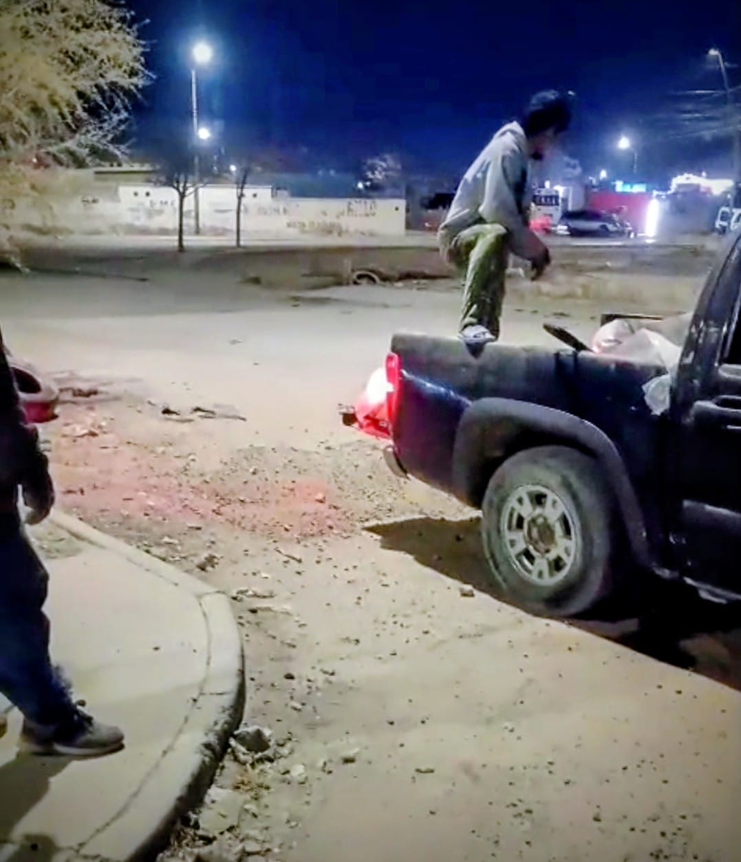 Ayudan ciudadanos a identificar al Cochino de la Semana.