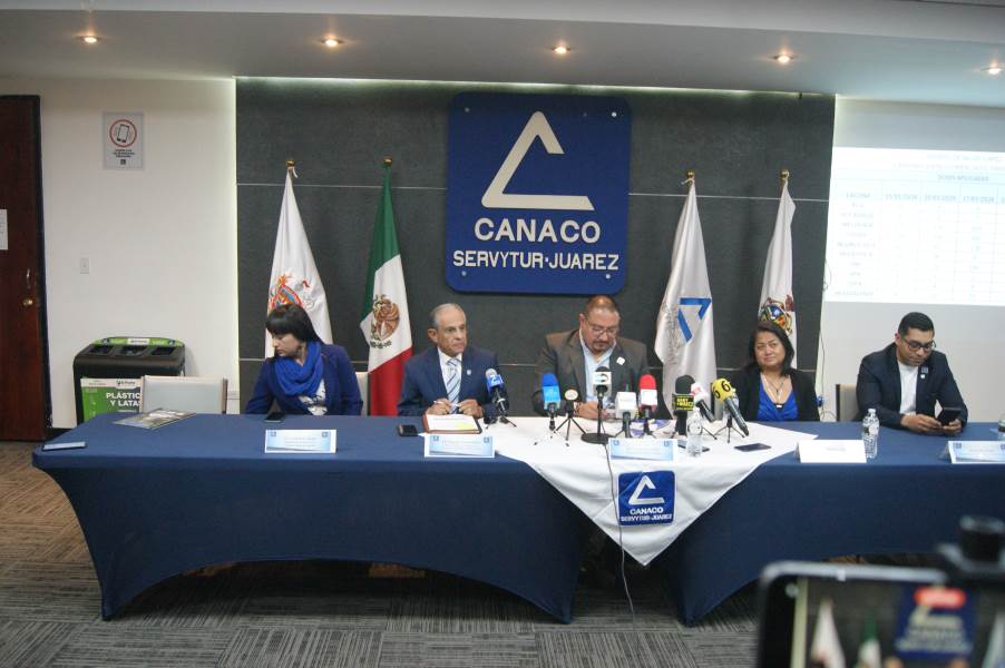 Continúa jornada de vacunación en centros comerciales.