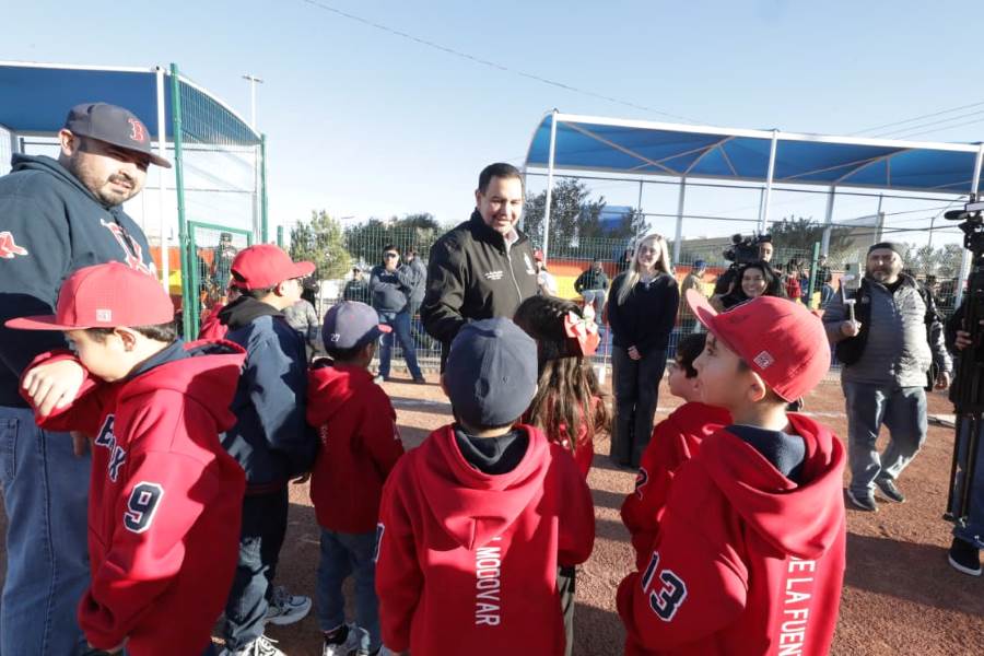 Entrega Fundación Gazpro obras de rehabilitación del Parque Oasis