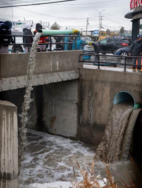 JMAS atiende inundaciones en distintos puntos de Ciudad Juárez