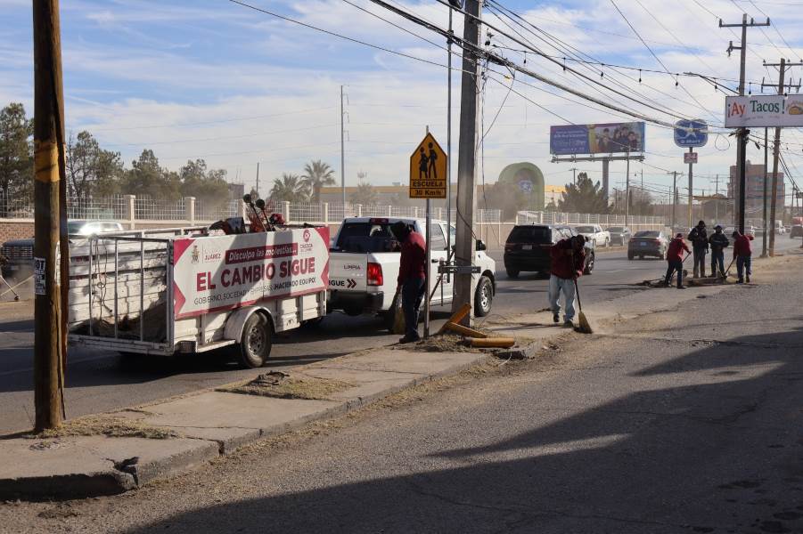 Refuerzan mantenimiento en vialidades principales
