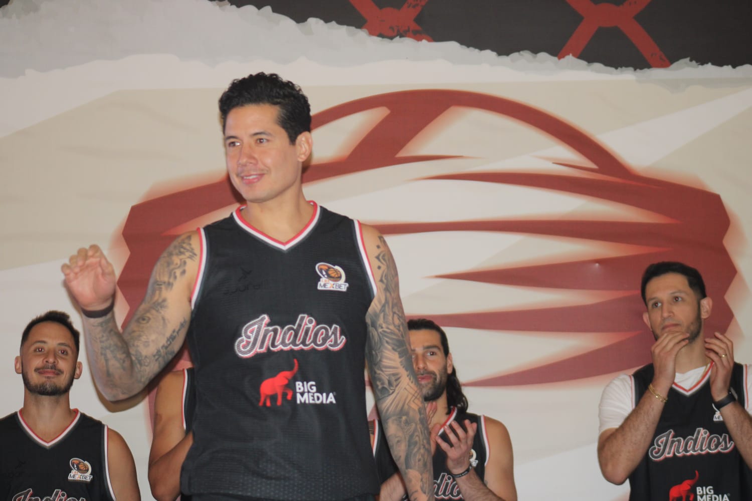 Presentan uniformes y roster de Indios de Juárez para la LBE 2026