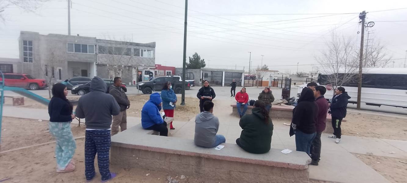 Imparten plática preventiva a vecinos de Paraje de Oriente