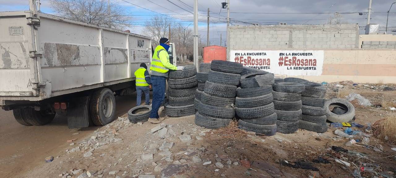 Apoyó Dirección de Limpia a Centro Comunitario UACJ con recolección de llantas