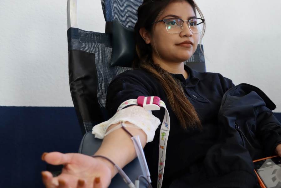 Logran meta policías durante campaña de donación de sangre