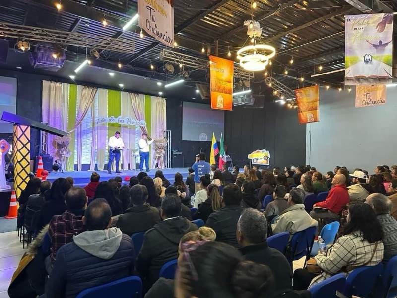 Se capacitan juarenses como constructores de paz