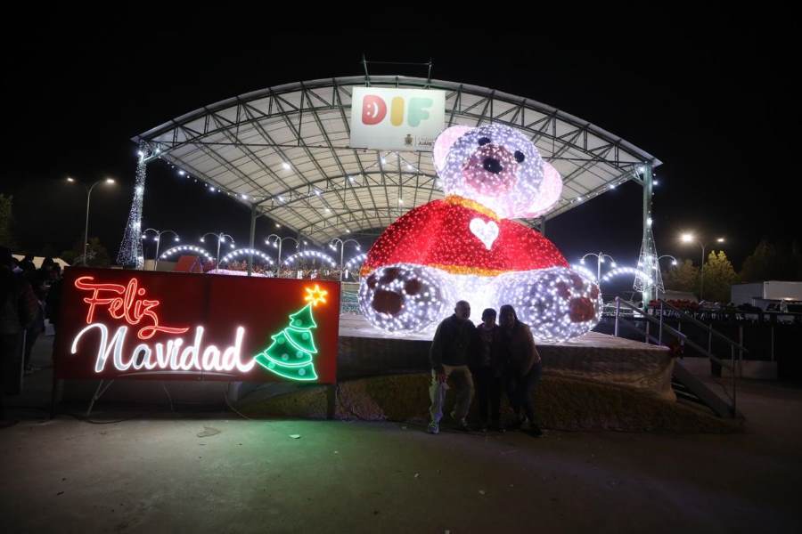Mas de 200 mil personas visitaron Mundo Navideño y Villa Navideña del DIF