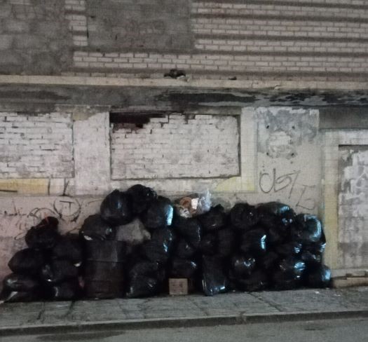 Multaran a comerciantes del centro que no tengan contenedor de basura