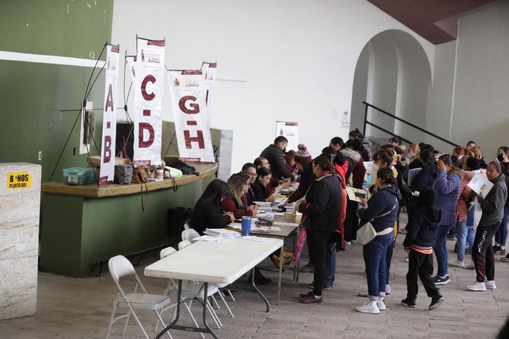 Arrancó Municipio con la recepción de documentos para becas de equidad social