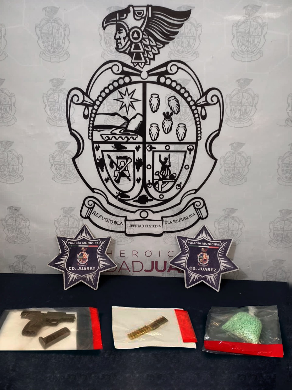 Decomisan 1.5 millones de pesos en droga