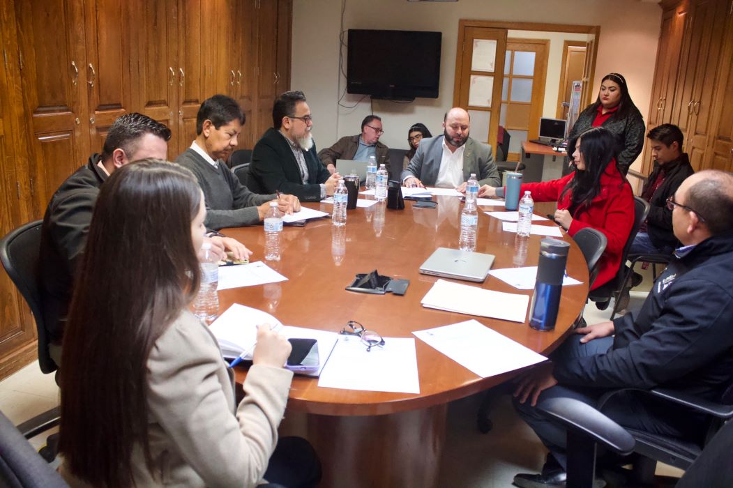 Revisan regidores proyectos de limpieza de camellones