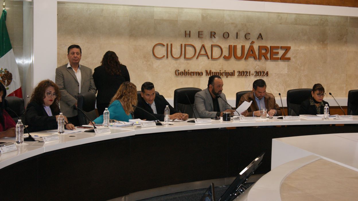 Designa Cabildo a presidente del Consejo de Tutelas y autoriza inspección sobre contenedores de basura.