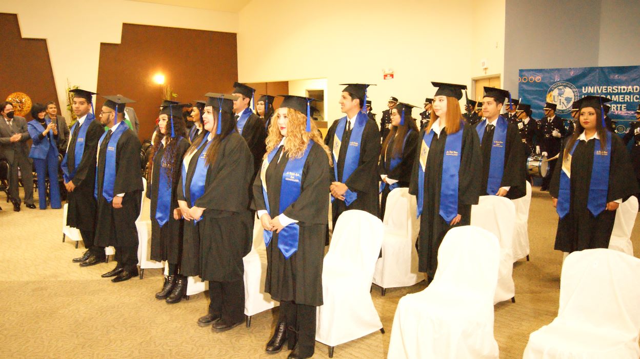 Gradúa primera generación post pandemia de la UIN.