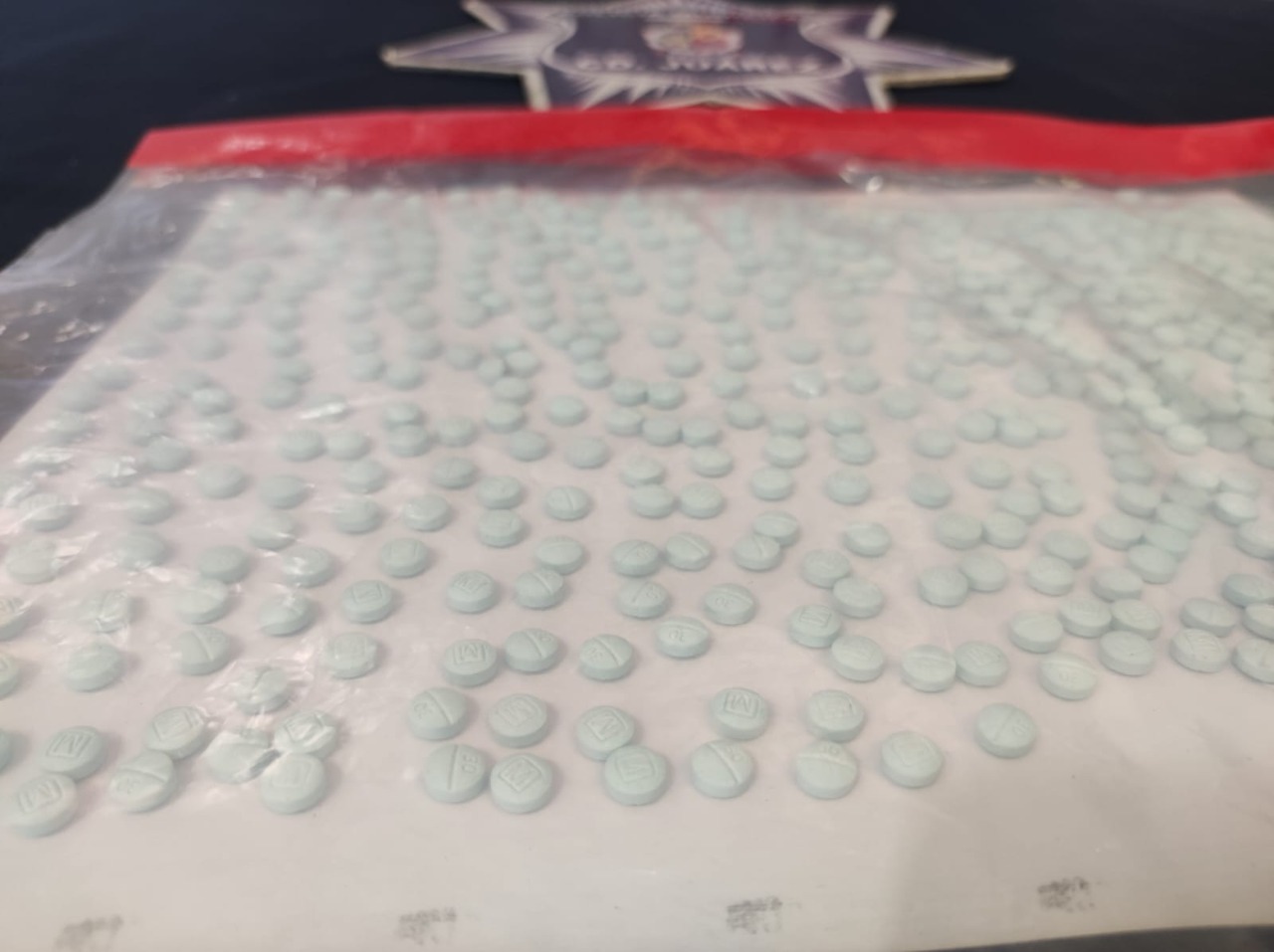 Detienen a sujeto con 500 pastillas de fentanilo