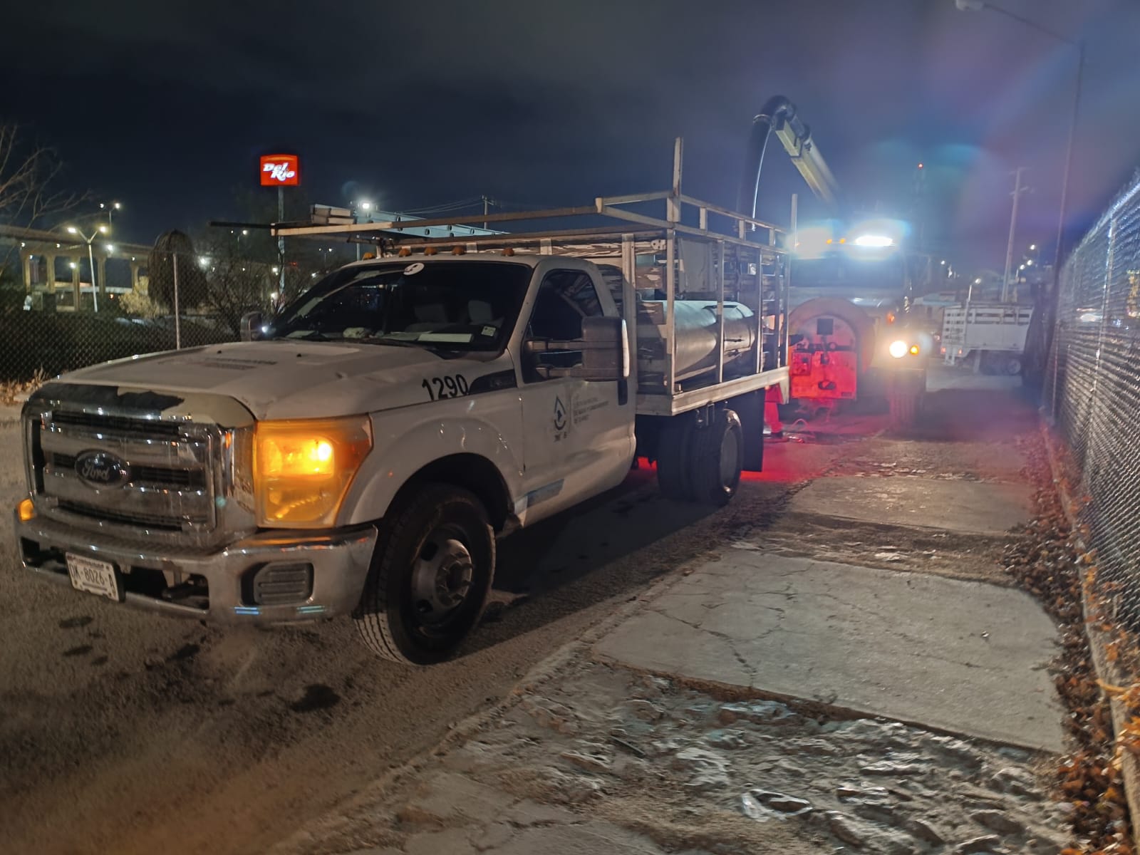 Desarrolla JMAS trabajos de mantenimiento en boulevard Norzagaray.
