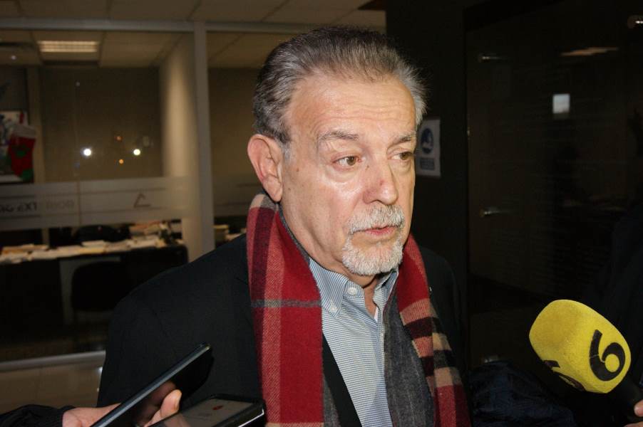 Cierre de carretera Janos - Agua Prieta afecta a transportistas.