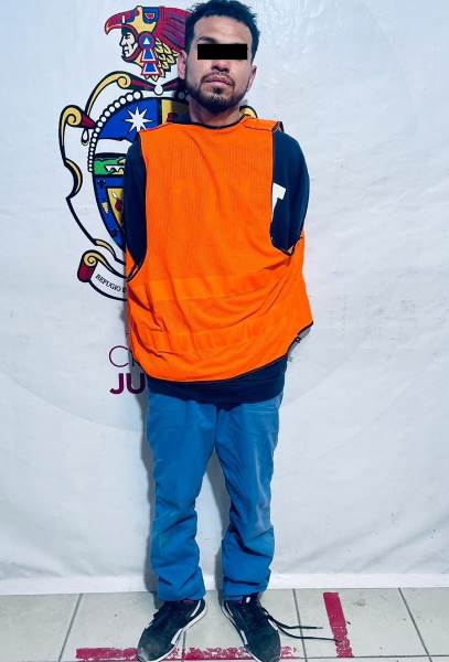 Detienen a sujeto en posesión de una libra de marihuana