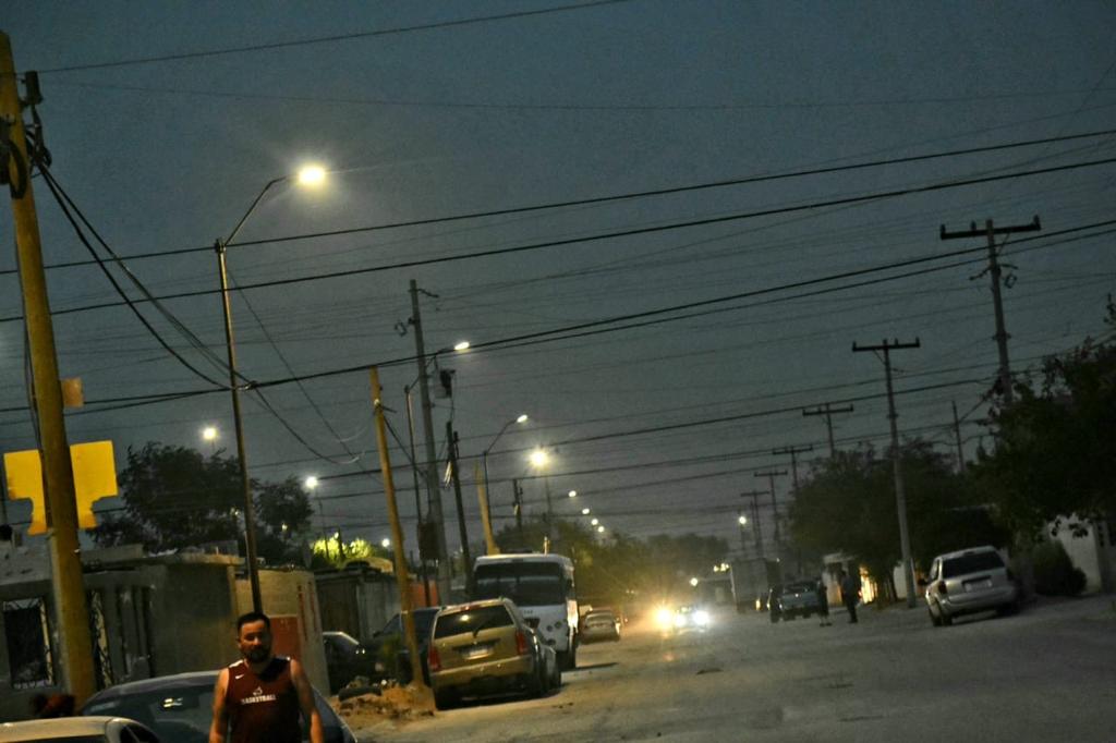 Destacan proyectos de iluminación en toda la ciudad con más de 26 mil 500 luminarias.